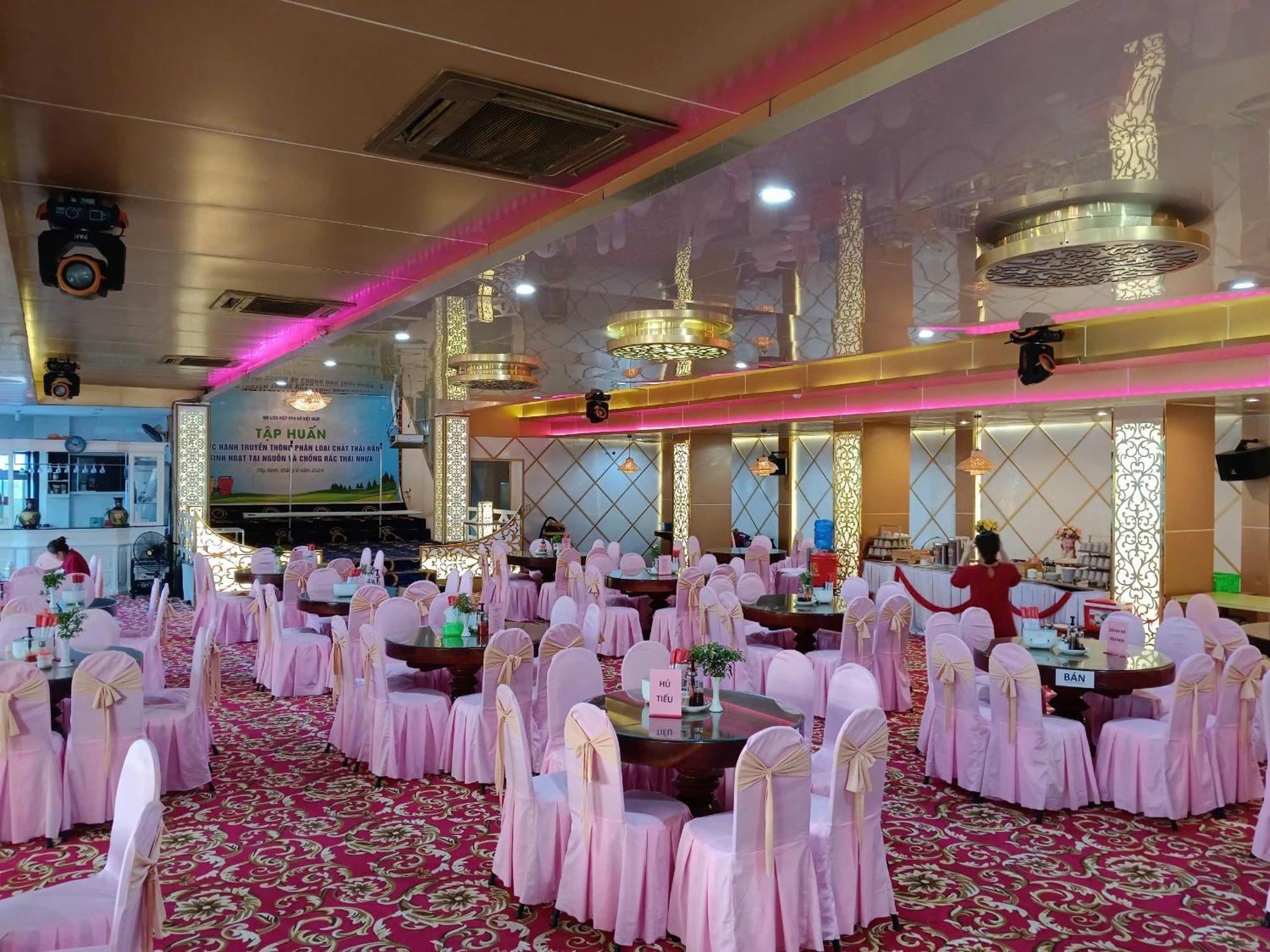 Nhat Quy Hotel Tây Ninh Eksteriør bilde